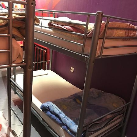 Jacobs Inn Hostel Paris Exteriör bild