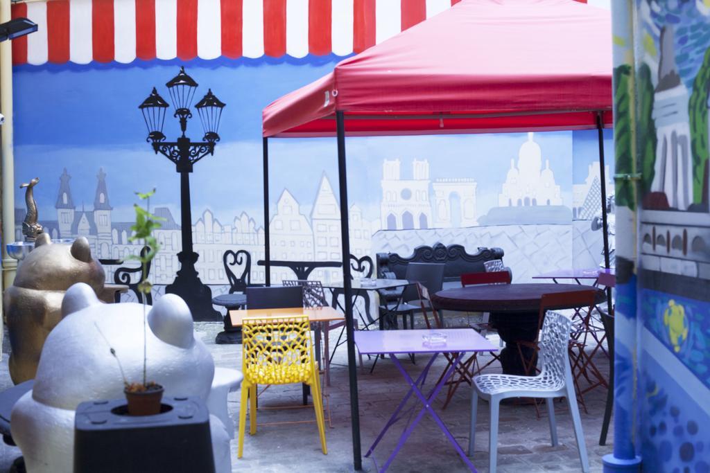 Jacobs Inn Hostel Paris Exteriör bild