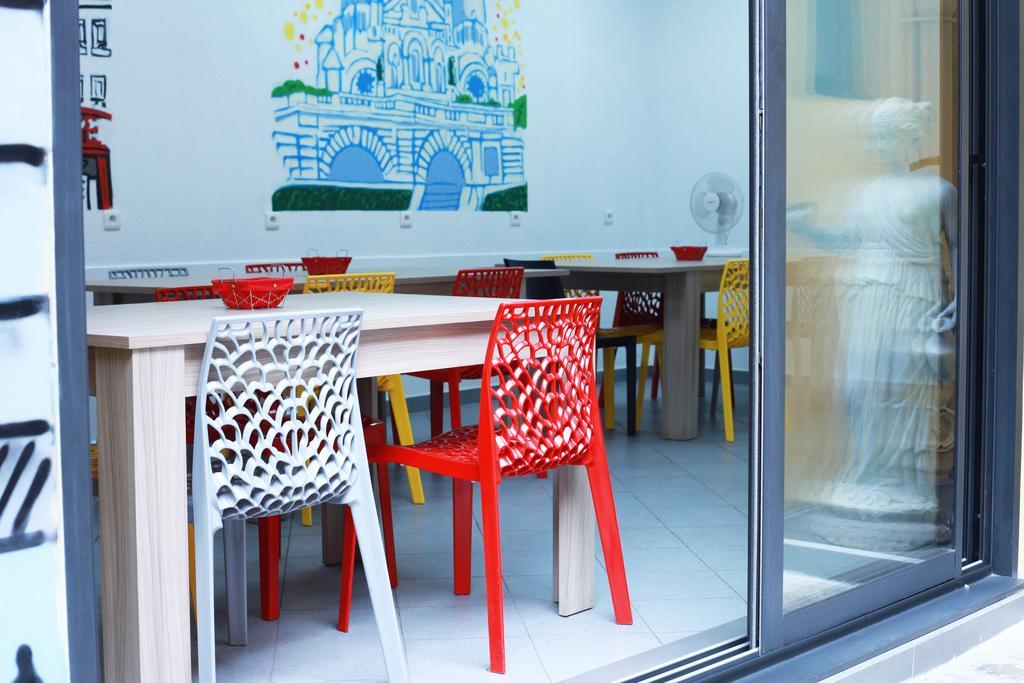 Jacobs Inn Hostel Paris Exteriör bild