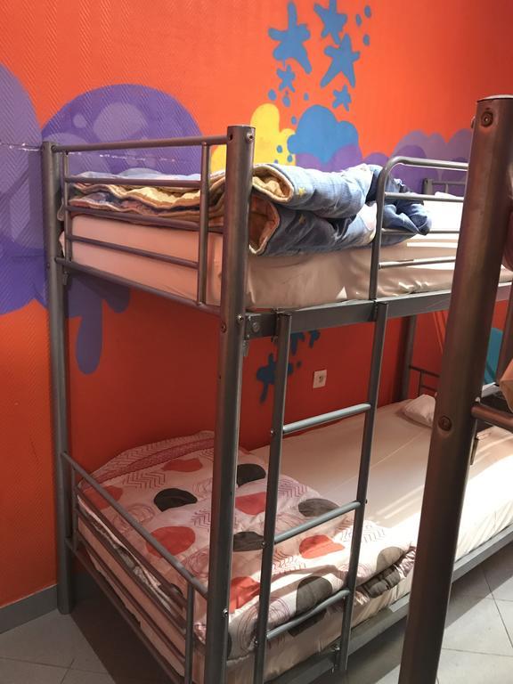 Jacobs Inn Hostel Paris Exteriör bild