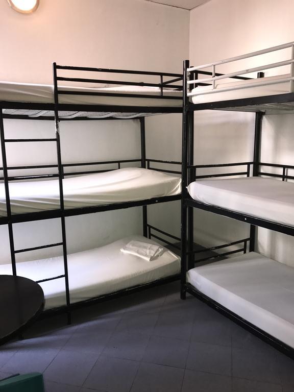 Jacobs Inn Hostel Paris Exteriör bild