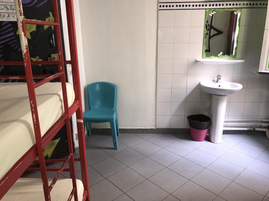 Jacobs Inn Hostel Paris Exteriör bild